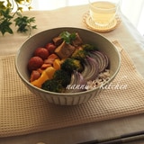 レインボー野菜と雑穀のブッダボウル